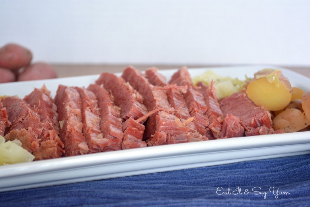 Sliced corned beef with potatoes 599