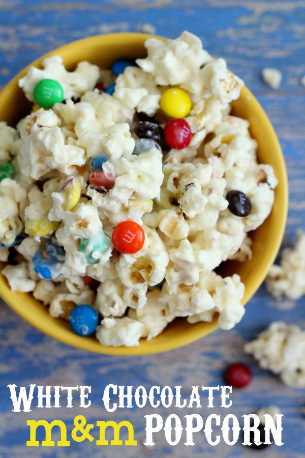 Our-favorite-movie-snack-White-Chocolate-MM-Popcorn-popcorn