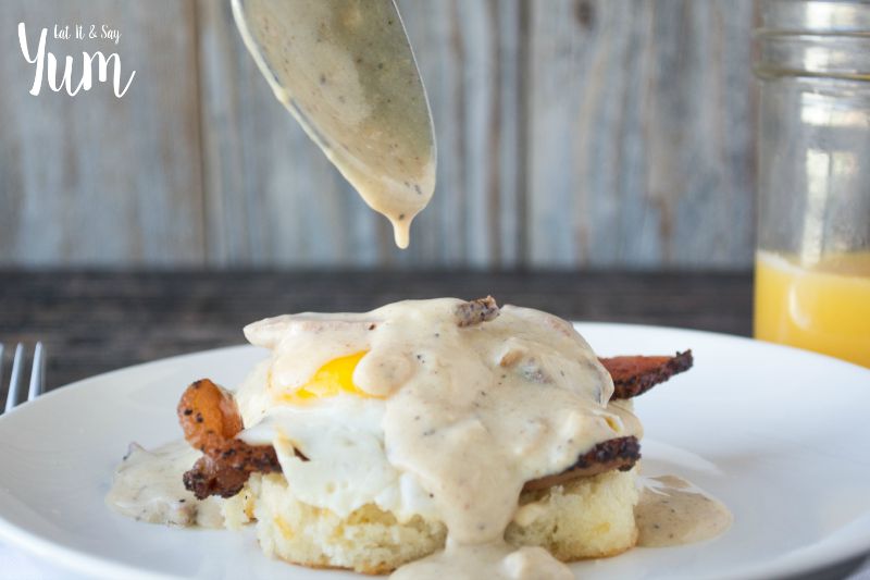 Open Faced Breakfast Sandwiches with Bacon Gravy