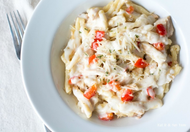 Red Pepper and Chicken Alfredo Eat It & Say Yum