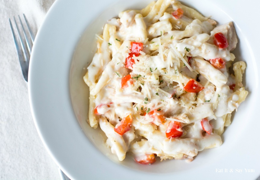Red Pepper and Chicken Alfredo- tender pasta, cheesey alfredo sauce, chicken, and peppers