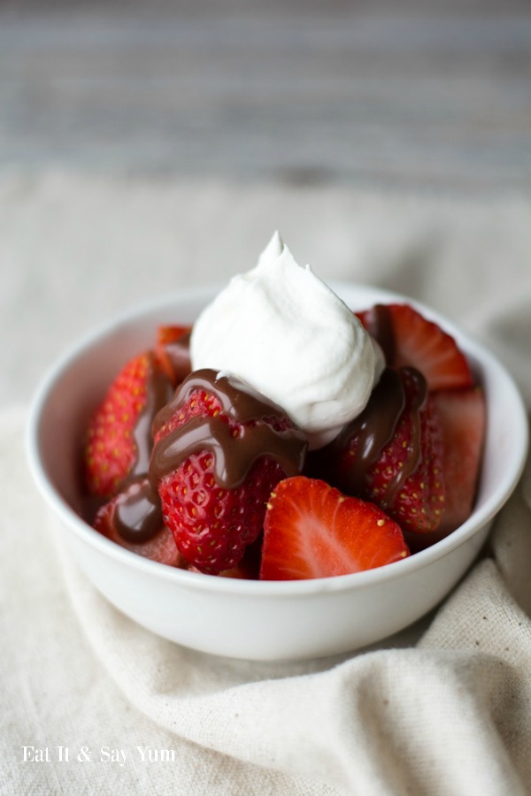 Strawberry Hot Fudge Sundae- low fat, easy to make, curbs those cravings for sweets and won't kill  the diet